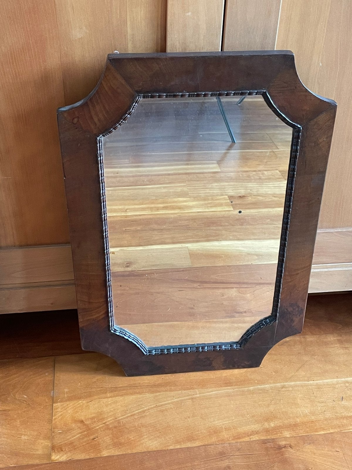 Oude spiegel, 52,5 X 36 cm. Mooi model., Ophalen of Verzenden, Rechthoekig, Minder dan 50 cm, Minder dan 100 cm