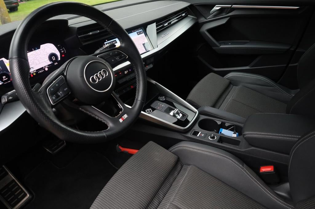Audi A3 Sportback 35 TFSI S edition Aut. | 3x S-Line | Full, 4 cilinders, 150 pk, Bedrijf, 690 kg
