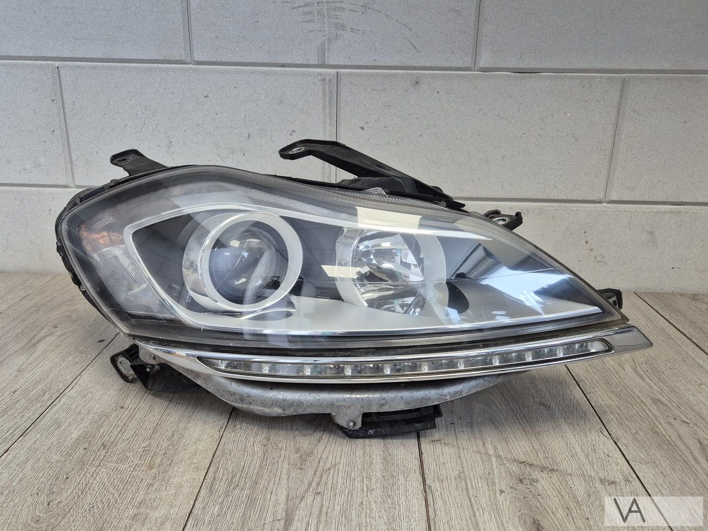 Koplamp rechts Lancia Delta 2008 - 2015 met led strip €300, Auto-onderdelen, Verlichting, Gebruikt, -, -, Ophalen of Verzenden