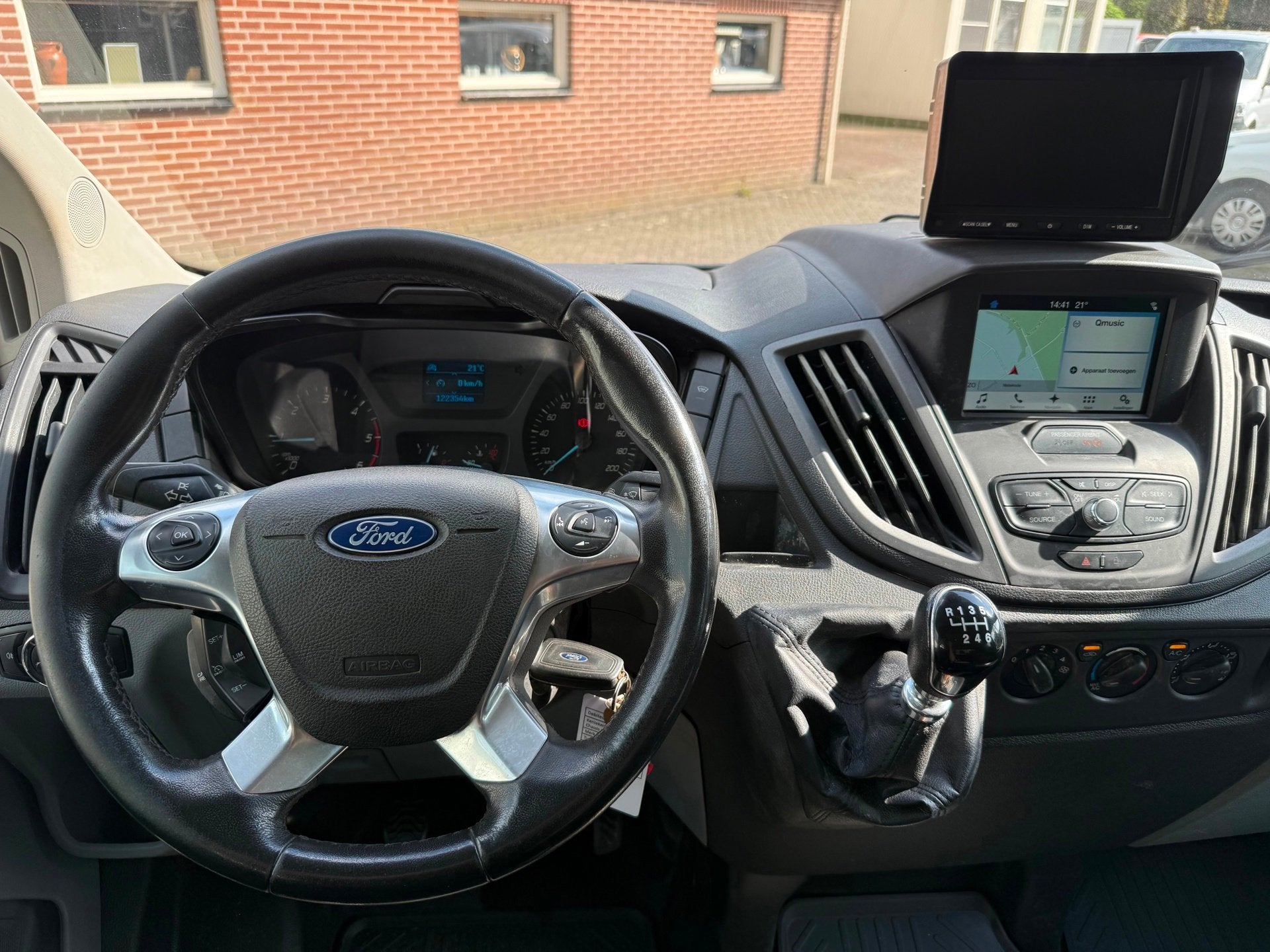 Ford Transit 350 2.0 TDCI L4H1 DC HIAB kraan camera airco 30, Achterwielaandrijving, Euro 6, 4 cilinders, 2800 kg