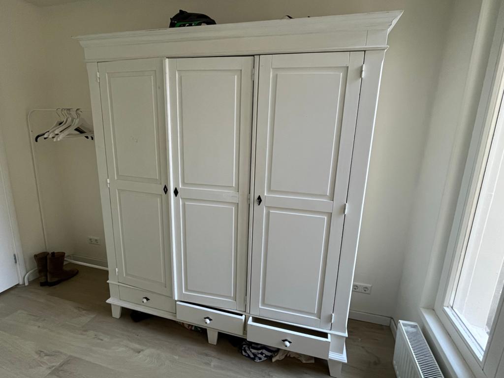 Witte kledingkast met 3 deuren en lades, Gebruikt, 200 cm of meer, 150 tot 200 cm, Ophalen of Verzenden