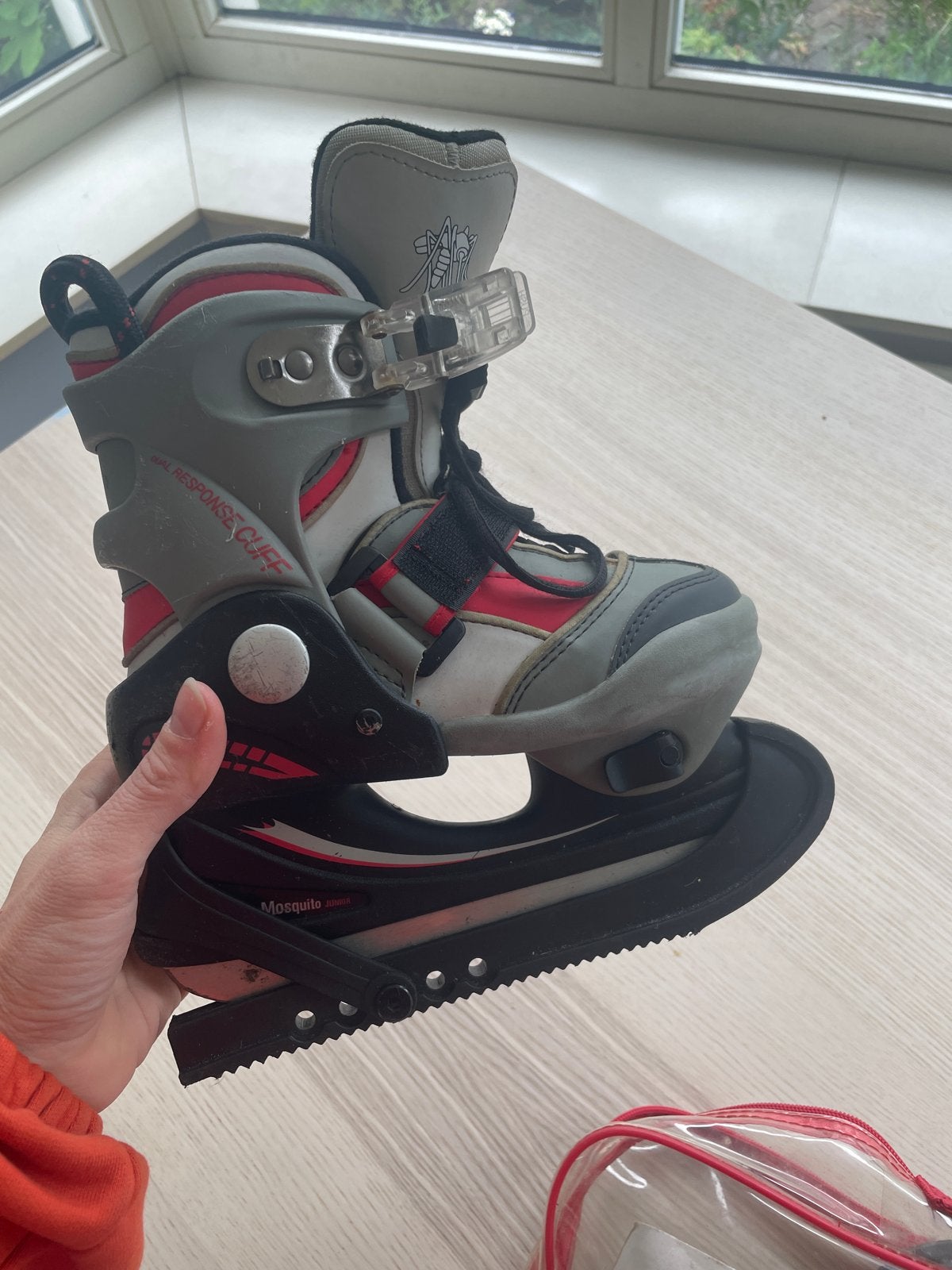 Verstelbare kinderschaatsen maat 28-30, Sport en Fitness, Schaatsen, Gebruikt, Overige typen, Ophalen