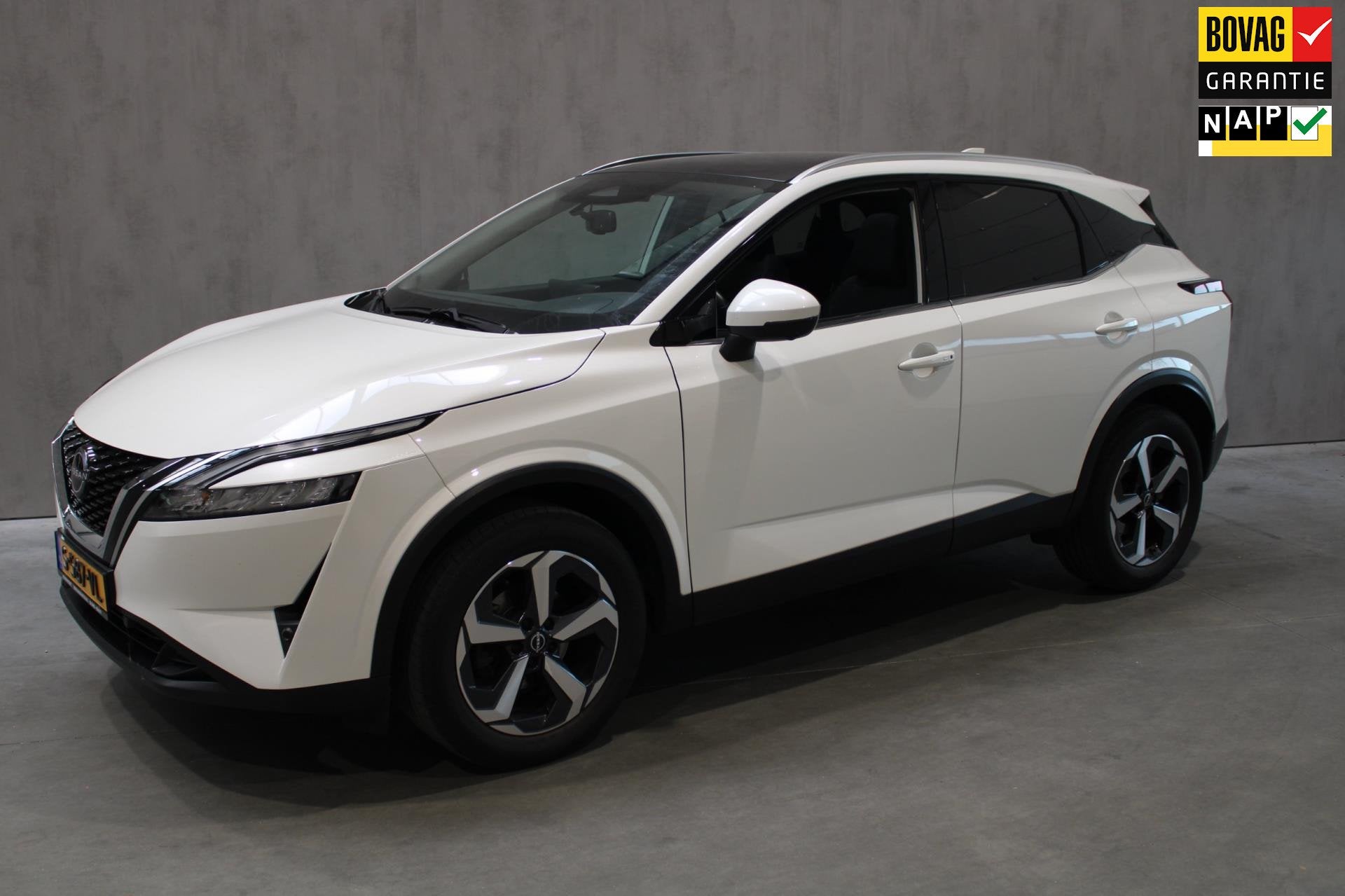 Nissan Qashqai 1.3 MHEV N-Connecta 360Camera/navigatie/Cruis, Auto's, Voorwielaandrijving, Gebruikt, Euro 6, 4 cilinders