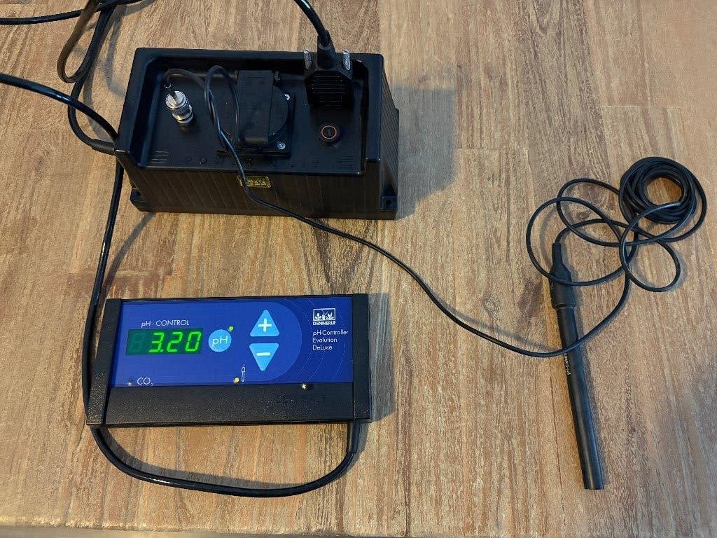 Dennerle CO2 PH controller, Ophalen of Verzenden, Gebruikt, CO₂-systeem, Dennerle