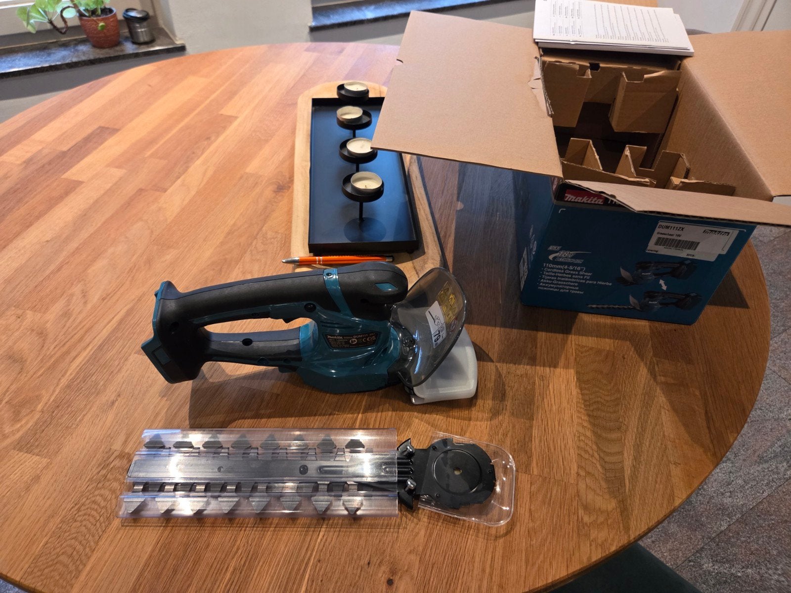 Makita DUM111ZX 18V Accu Grasschaar / Heggenschaar, Ophalen, Minder dan 600 watt, Decoupeerzaag, 30 tot 70 mm