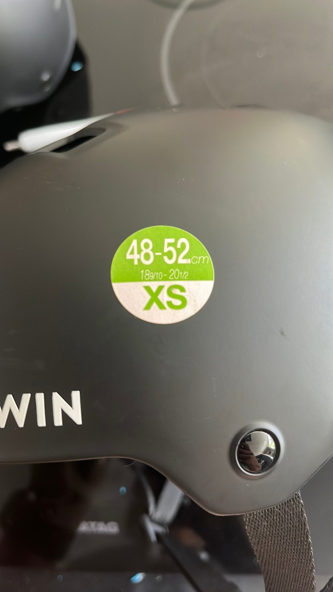 B’twin kinder fietshelm zwart, Ophalen, Zo goed als nieuw, XS, Jongen of Meisje