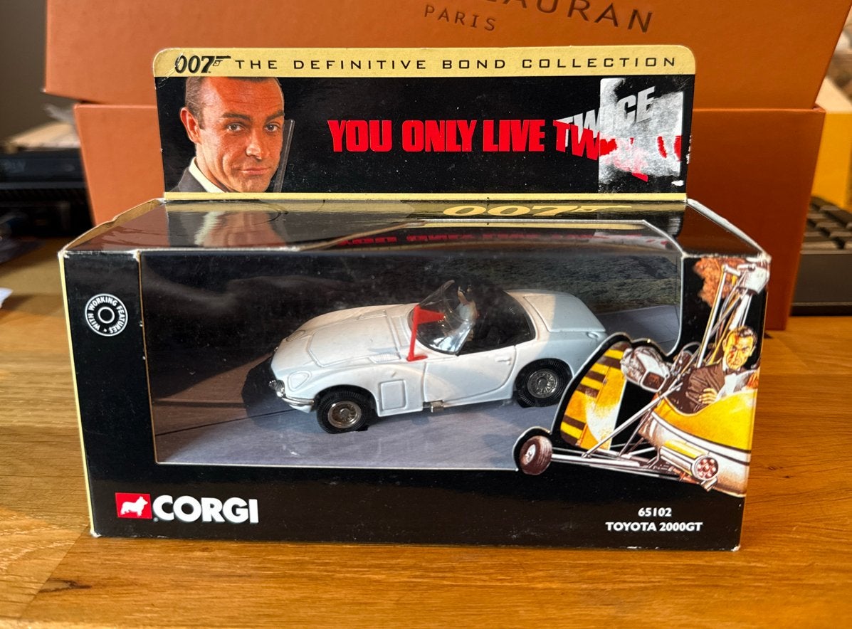 Corgi James Bond Toyota 2000GT - You Only Live Twice TDBC, Ophalen of Verzenden, Zo goed als nieuw, Auto, Corgi