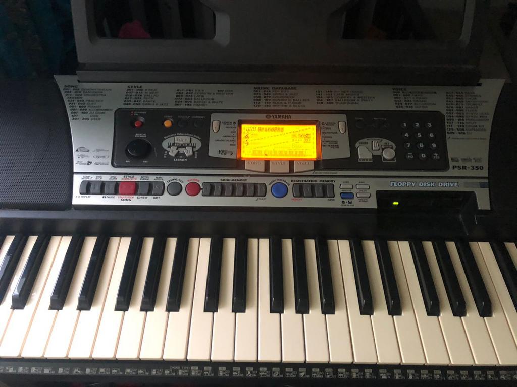 Keyboard Yamaha psr 350., Muziek en Instrumenten, Keyboards, Ophalen of Verzenden, Zo goed als nieuw, 61 toetsen, Yamaha