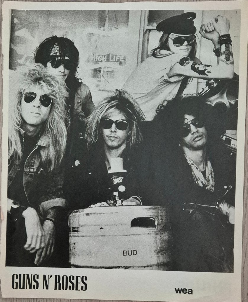 2 Mooie posters GUNS 'N ROSES (o.a BRAVO), Rechthoekig Staand, A4 of kleiner, Ophalen of Verzenden, Zo goed als nieuw