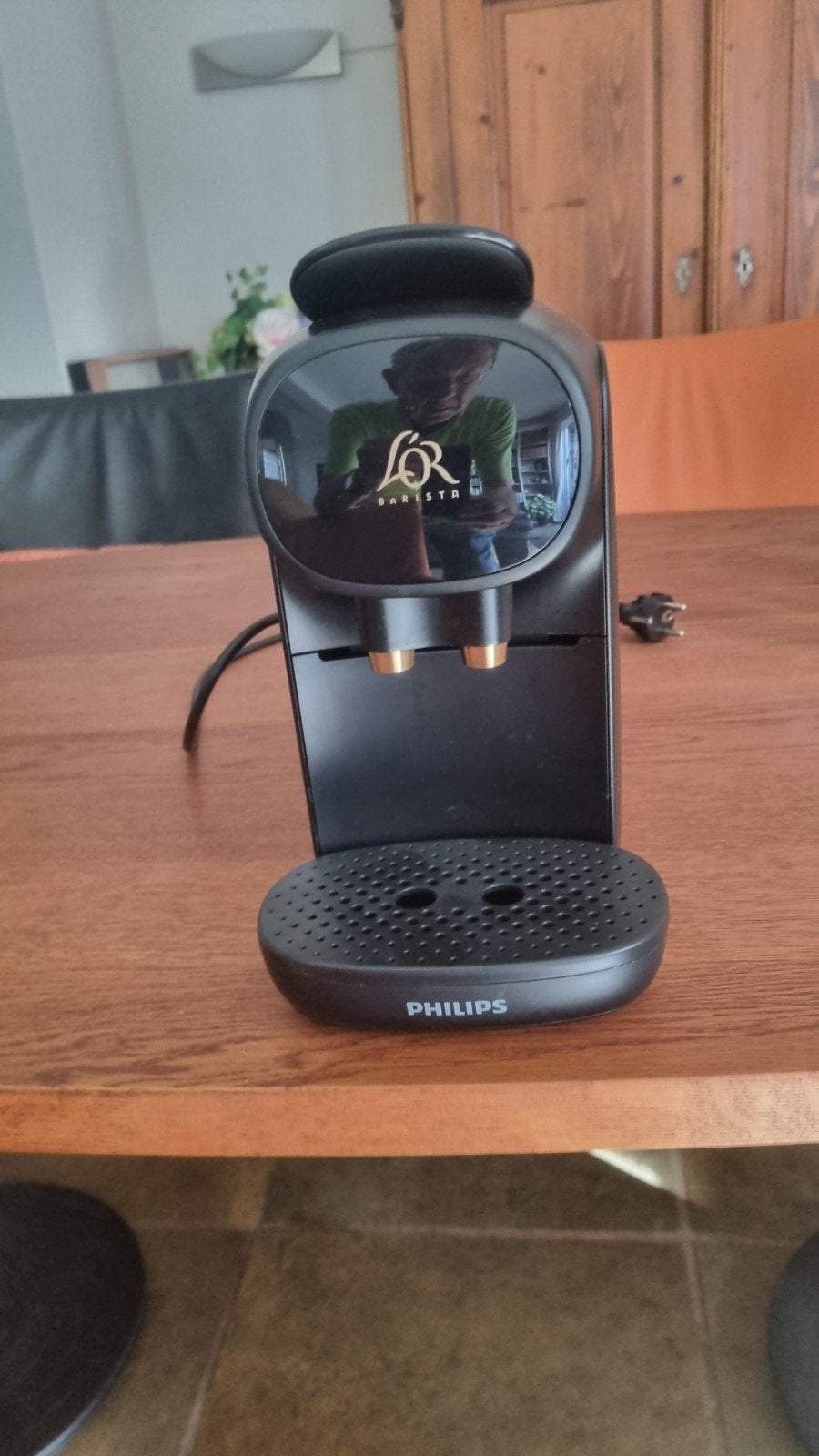 PHILIPS L’OR LM9012/60 Koffiezetapparaat voor capsules, Ophalen of Verzenden, Zo goed als nieuw, Koffiemachine, Afneembaar waterreservoir
