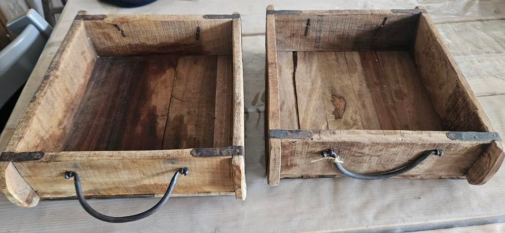 Landelijk wonen 2 houten bakken, Huis en Inrichting, Woonaccessoires | Kisten, Ophalen of Verzenden, Minder dan 50 cm, Minder dan 50 cm