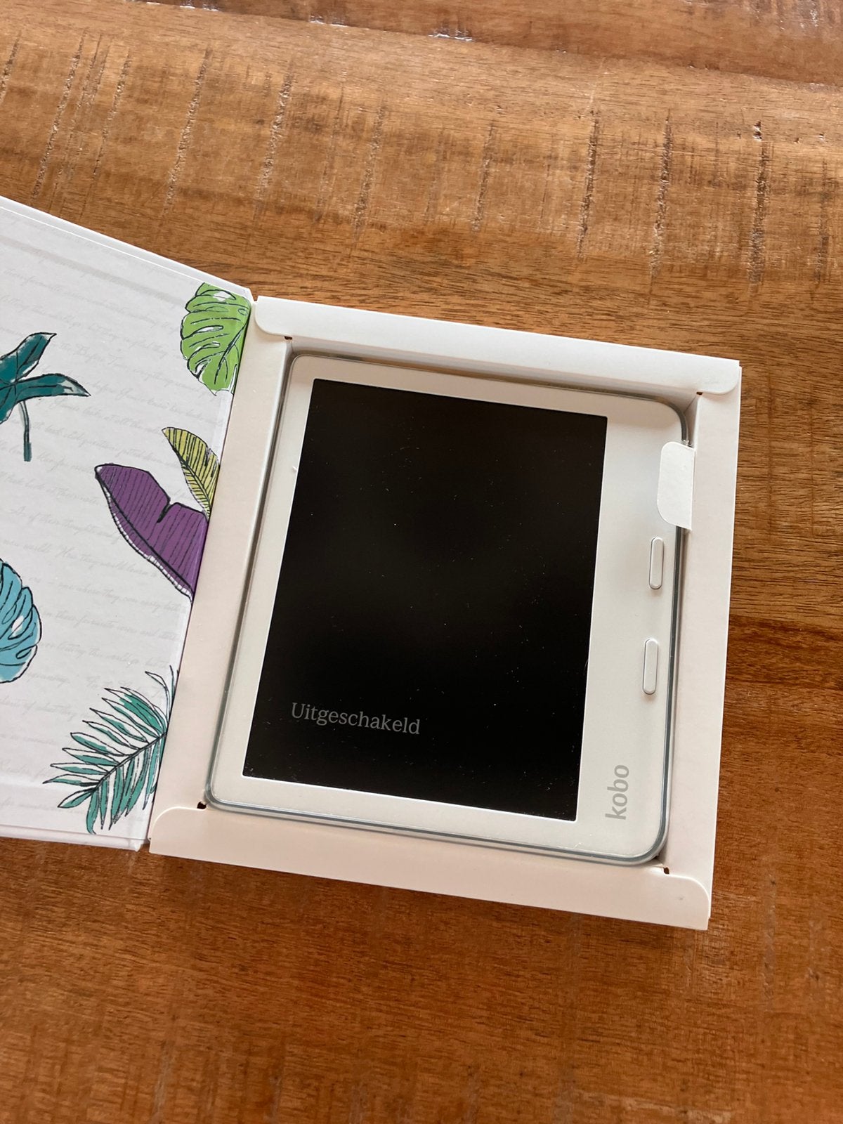 Rakuten Kobo Libra Colour-nieuwstaat, Computers en Software, E-readers, Bluetooth, Ophalen of Verzenden, Zo goed als nieuw, 7 inch