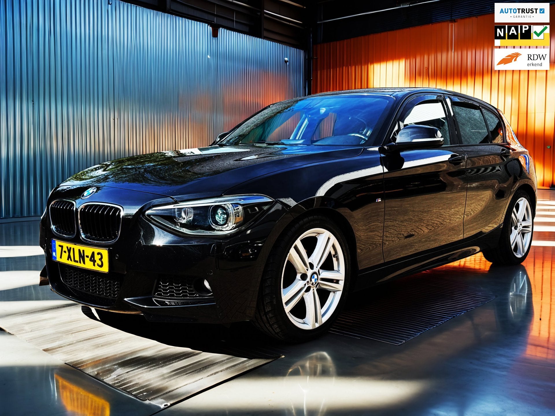 BMW 1-serie 116i Executive M-Pakket_Leder_Camera_Zeer nette, Auto's, Gebruikt, 4 cilinders, Zwart, 650 kg