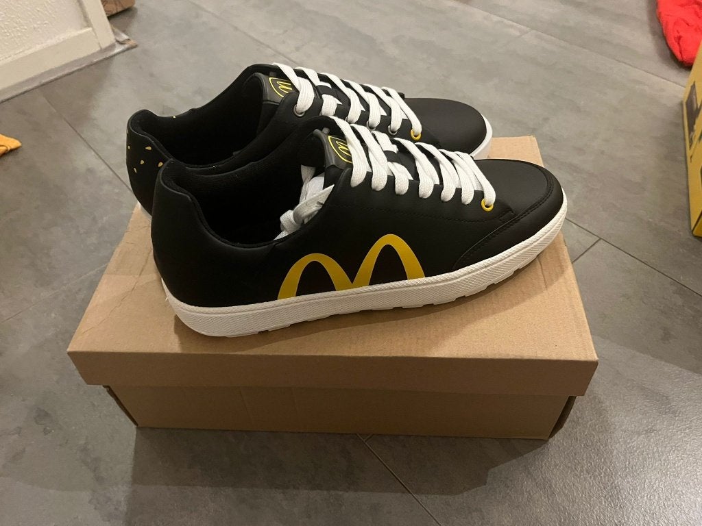 McDonald's schoenen Limited Edition, Zwart, Nieuw, Ophalen of Verzenden, Sneakers of Gympen