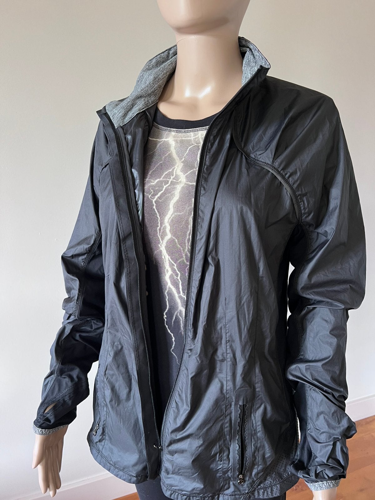 Lululemon mesh jacket, Kleding | Dames, Maat 38/40 (M), Ophalen of Verzenden, Zo goed als nieuw, Hardlopen of Fietsen
