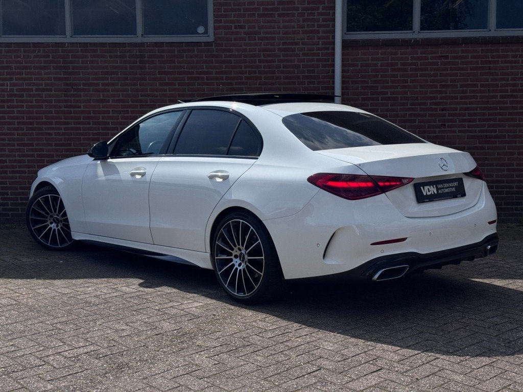 Mercedes-benz C-KLASSE 180 AMG Line Night BTW Pano Camera St, Automaat, 4 cilinders, Met garantie (alle), Wit