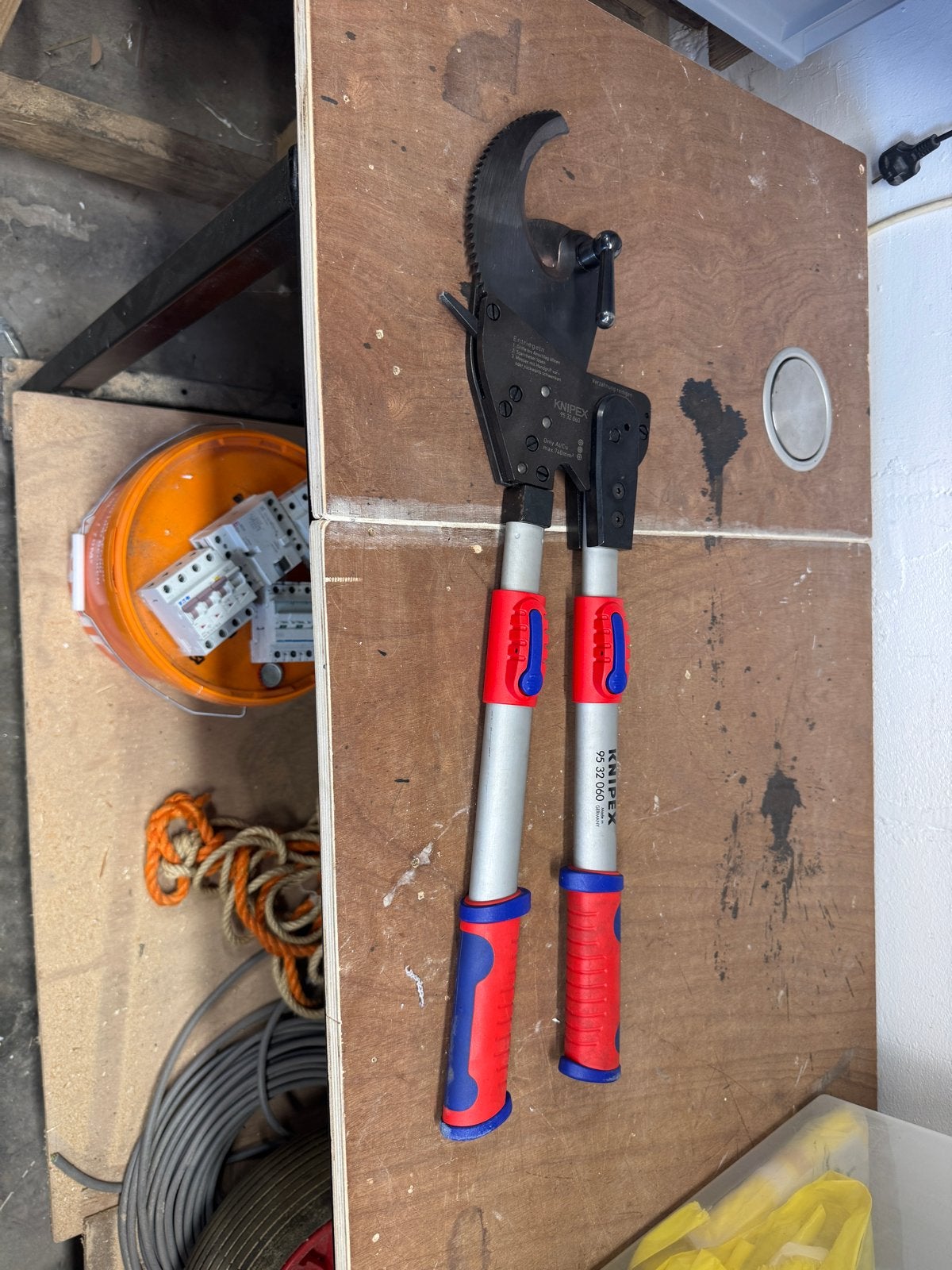 Knipex Kabelschaar 95 32 060 - Professioneel Gereedschap, Gebruikt, Knipex, Ophalen of Verzenden, Knipex