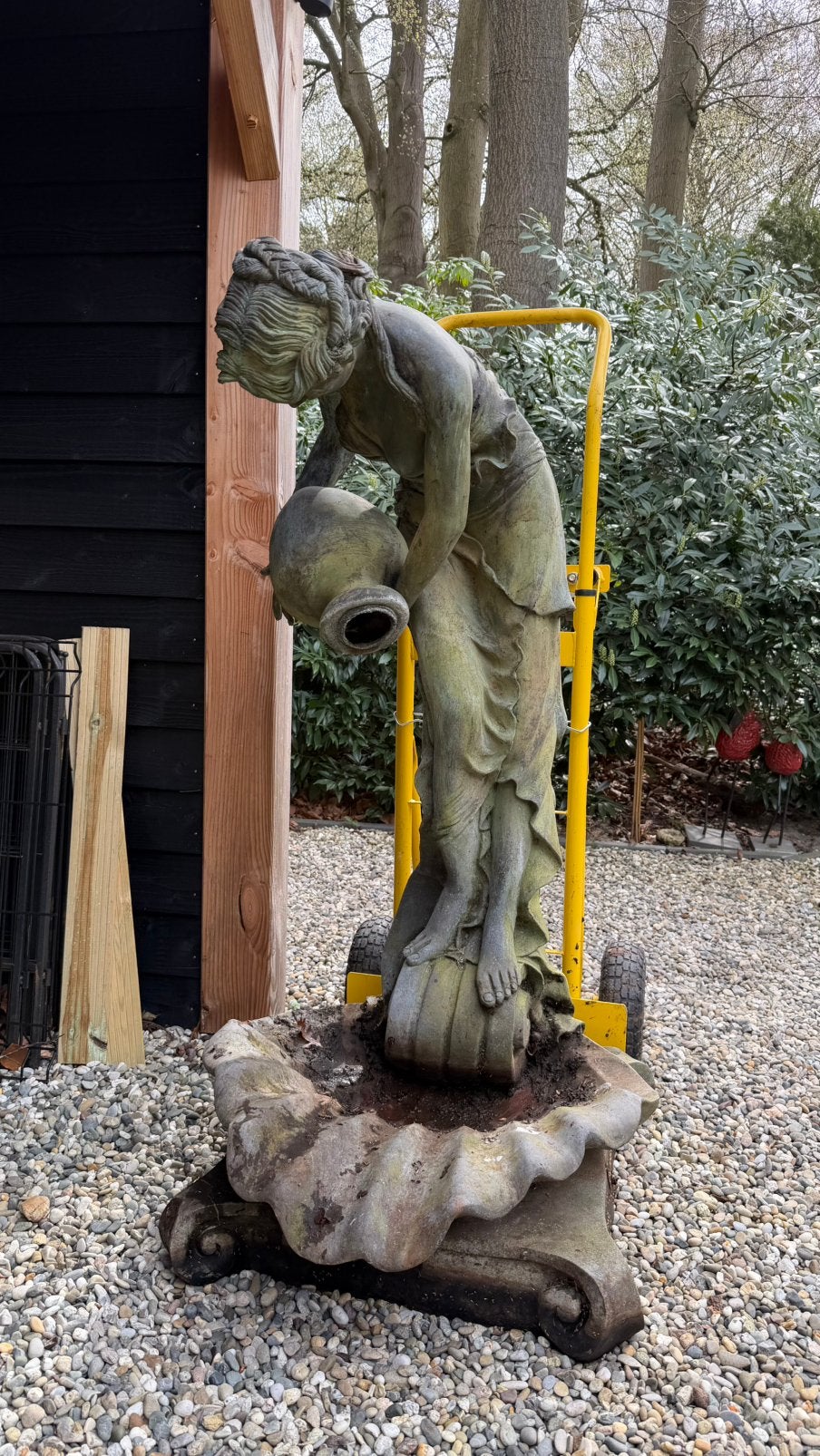 Antieke Bronzen Vrouw met Kan van Carlier - Waterornament, Ophalen, Gebruikt, Overige materialen, Mensenbeeld