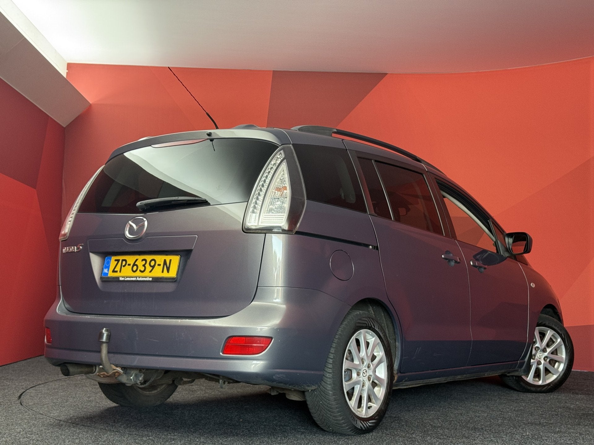 Mazda 5 2.0 Katano | Airco | 7 Persoons | Trekhaak | Cruise, Auto's, Mazda, 145 pk, Gebruikt, Zwart, 4 cilinders