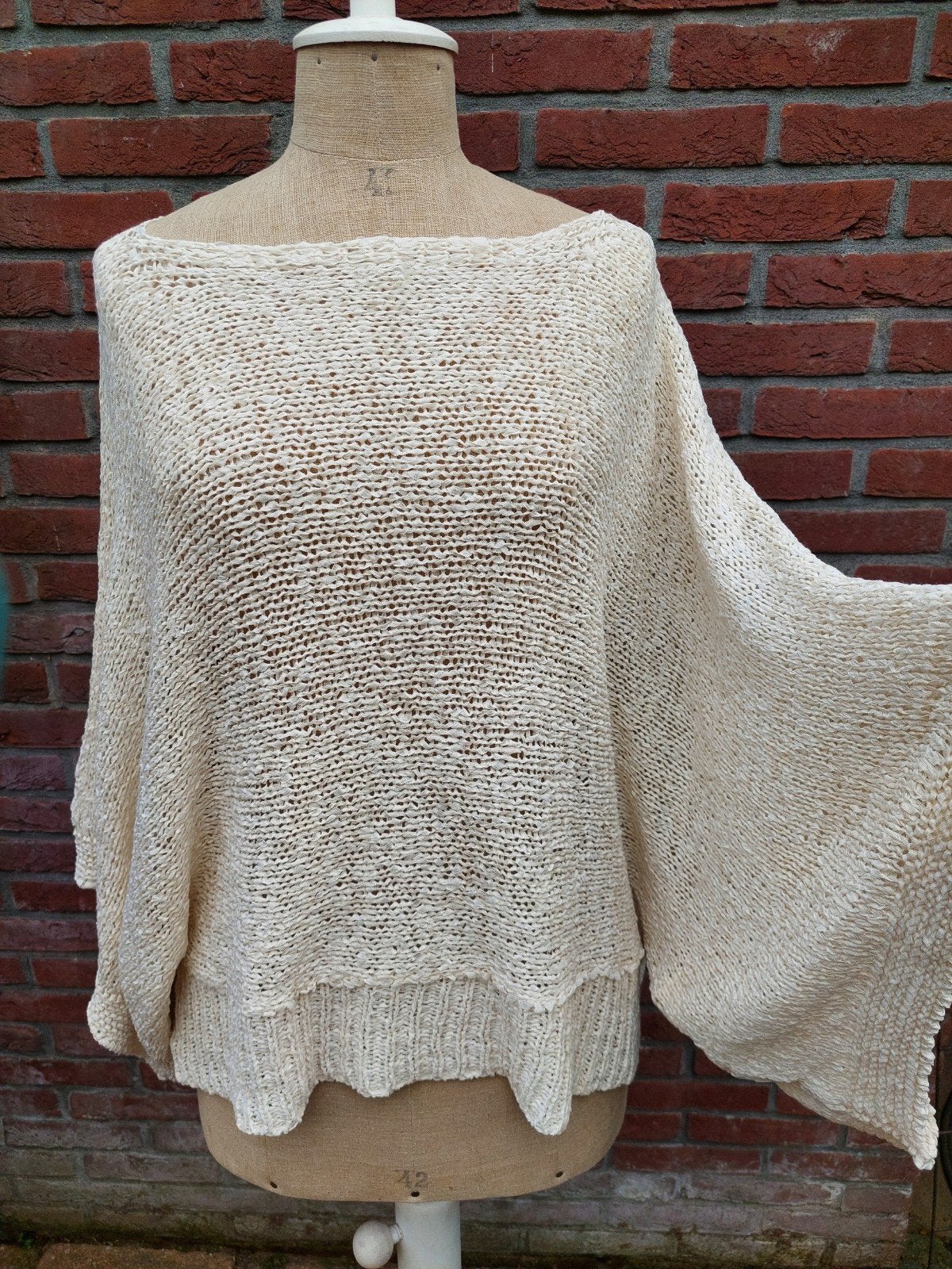 Nieuwe Off-Shoulder Top - Universele Maat (tot 46-48), Kleding | Dames, Truien en Vesten, Minodusud, Beige, Maat 46/48 (XL) of groter
