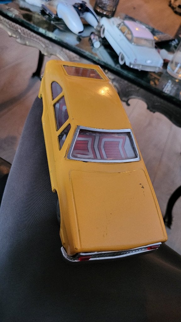 Vintage Blikken Auto MF 267 Sedan – Friction, Ophalen of Verzenden, Gebruikt