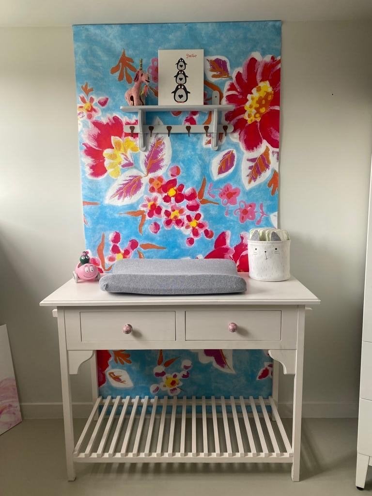 Witte commode met twee lades en opbergrek, Ophalen, Gebruikt, 50 tot 70 cm, 75 tot 100 cm
