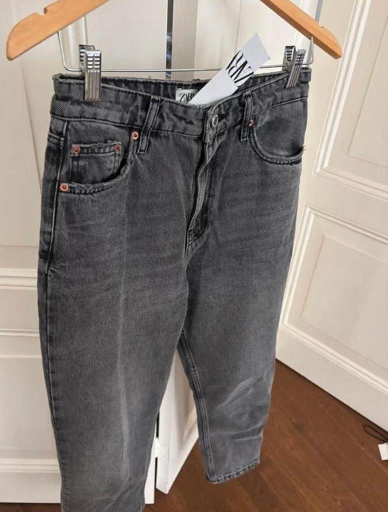 Zara Grijze Barrel Denim Mom Jeans Maat 36, Ophalen of Verzenden, Nieuw, Grijs, W28 - W29 (confectie 36)