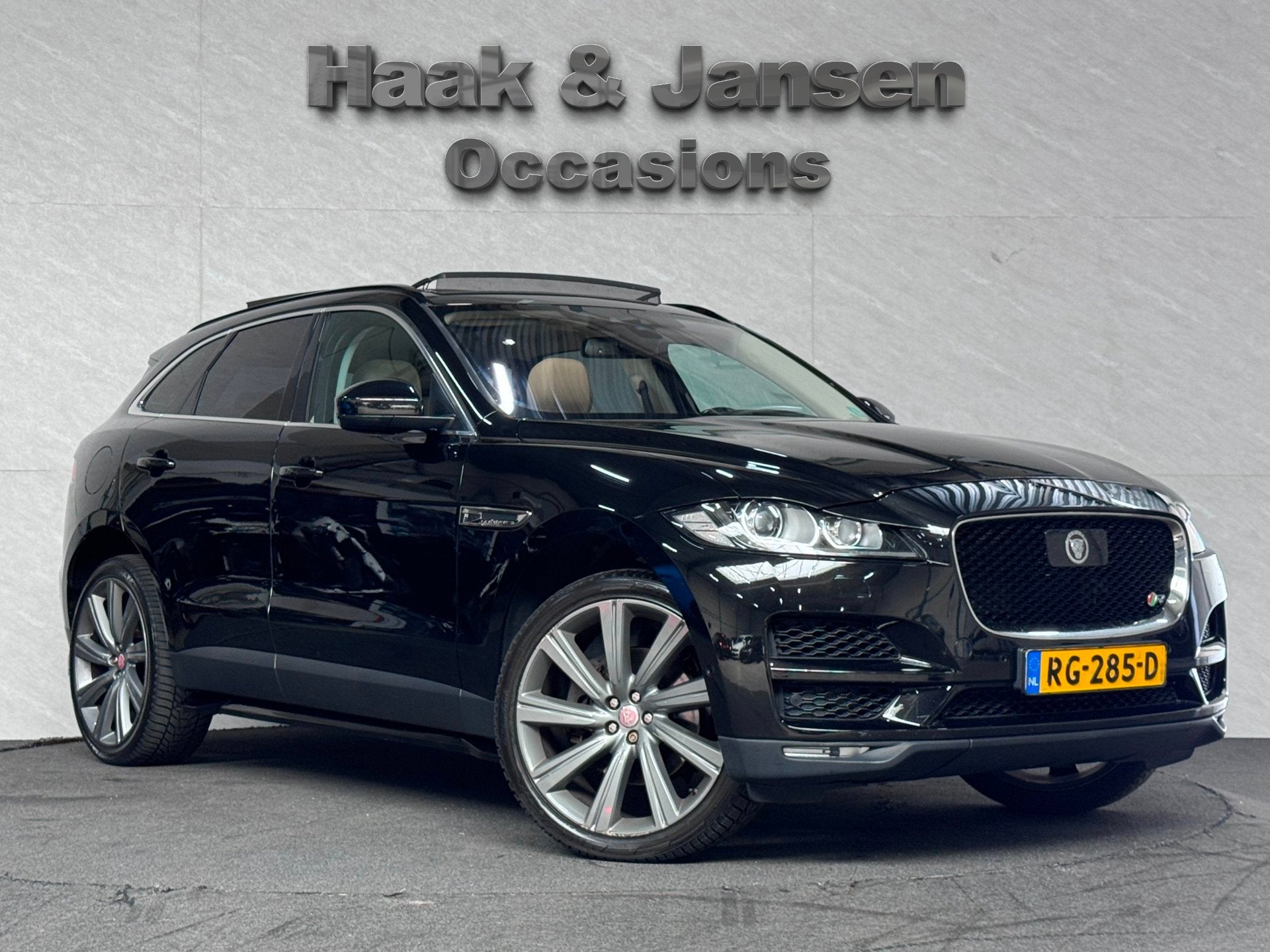 Jaguar F-PACE 2.0 Portfolio AWD 30t Meridian Panoramadak HUD, Auto's, Jaguar, Gebruikt, 4 cilinders, Zwart, Bedrijf