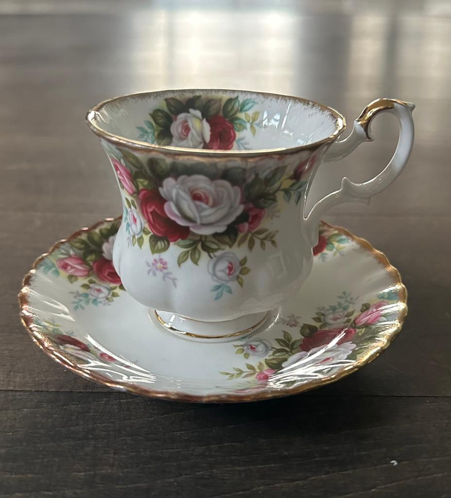 Royal Albert Celebration Theekop en Schotel - Bone China, Ophalen