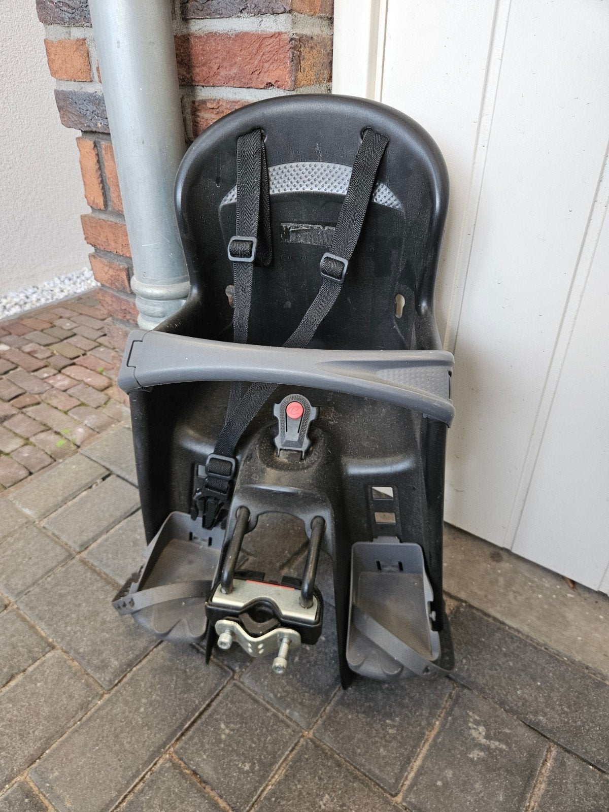 Polisport Bilby Junior Fietsstoeltje Voor - Zwart, Fietsen en Brommers, Ophalen, Achterzitje, 9 t/m 18 kg, Polisport