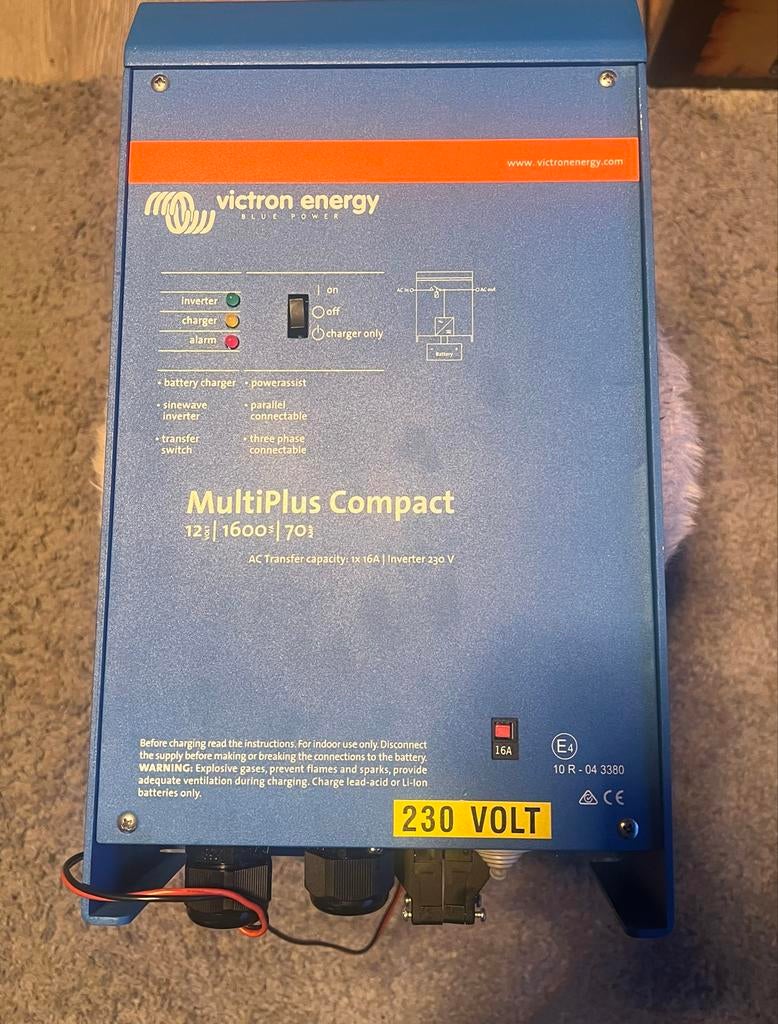 Victron Multiplus 12v 1600va 70A, Caravans en Kamperen, Camper-accessoires, Zo goed als nieuw, Verzenden