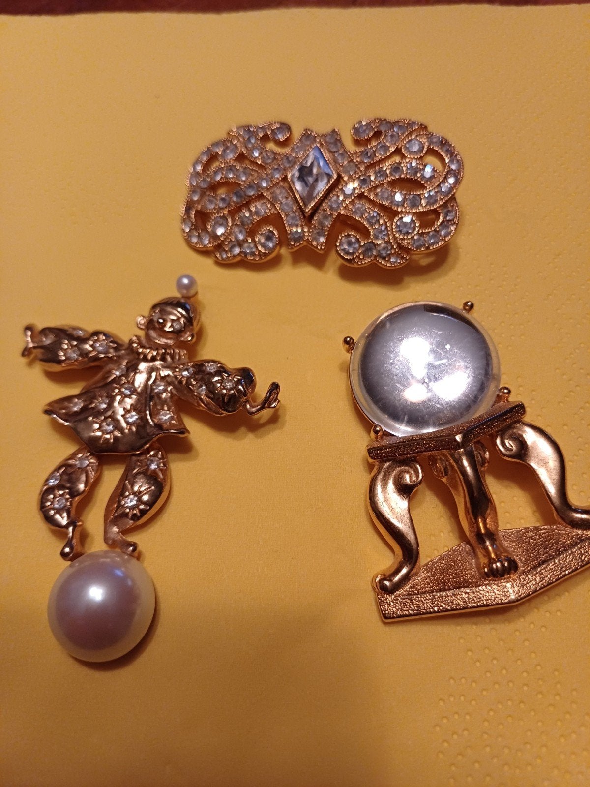 Set van 3 vintage Monet broches, Overige materialen, 4 tot 7 cm, Gebruikt, Met parel