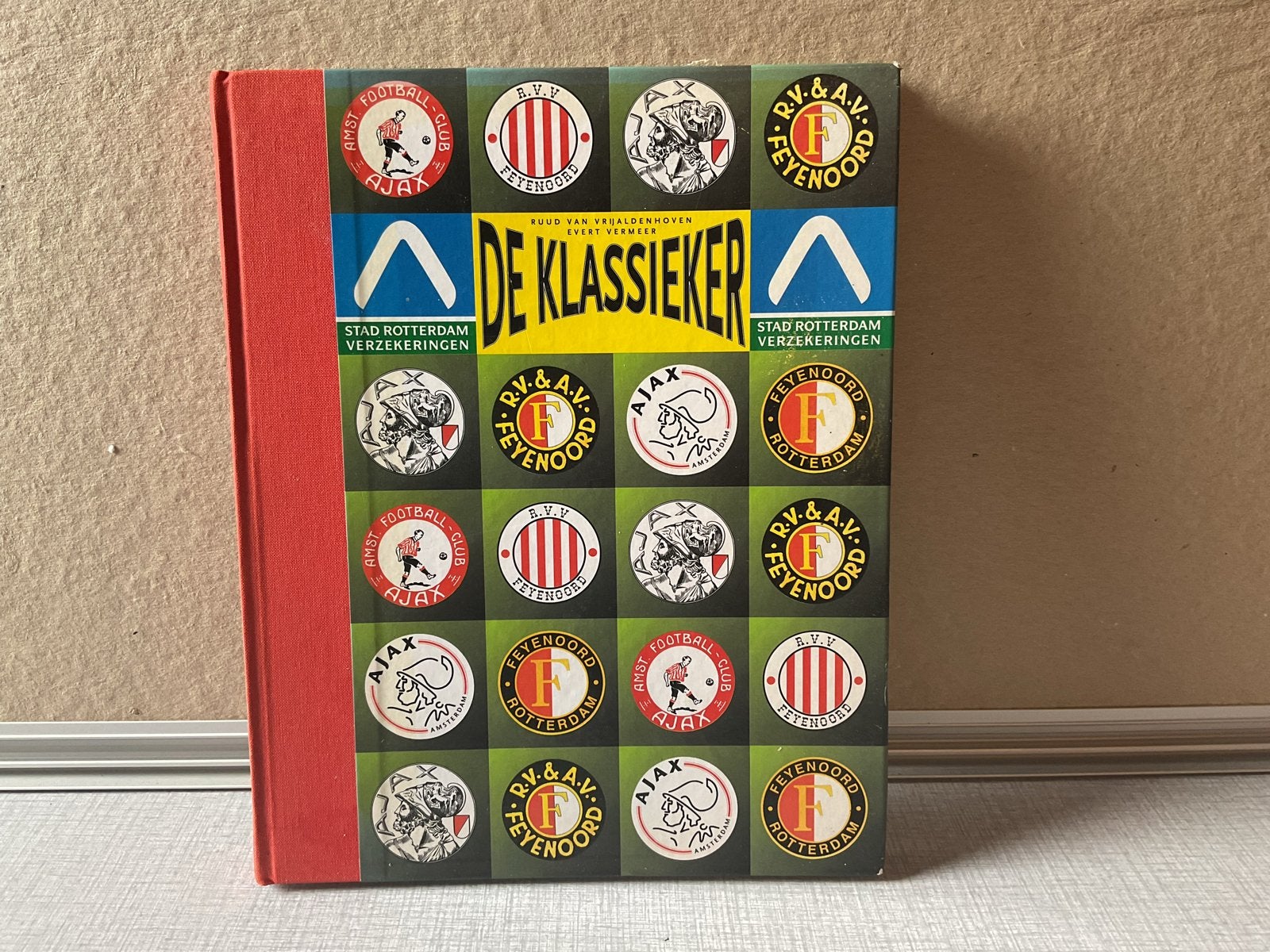 De Klassieker: Ajax - Feyenoord Voetbalboek, Verzamelen, Ophalen, Zo goed als nieuw