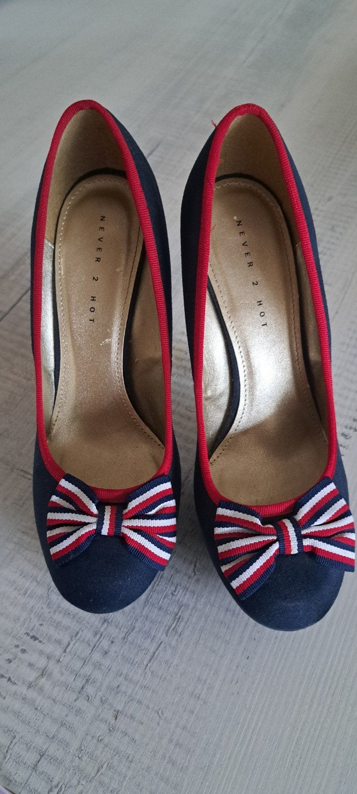 Never to hot, mt 40, donkerblauw, Zo goed als nieuw, Schoenen met hoge hakken, Never 2 hot, Verzenden