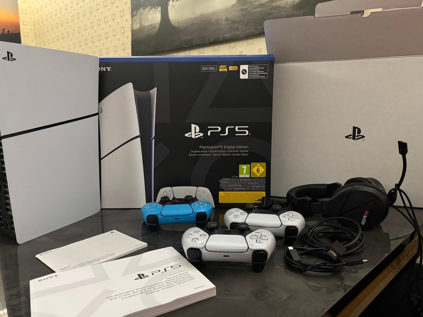 PS5 Digital Edition zo goed als nieuw met 3 controllers, Ophalen, Zo goed als nieuw
