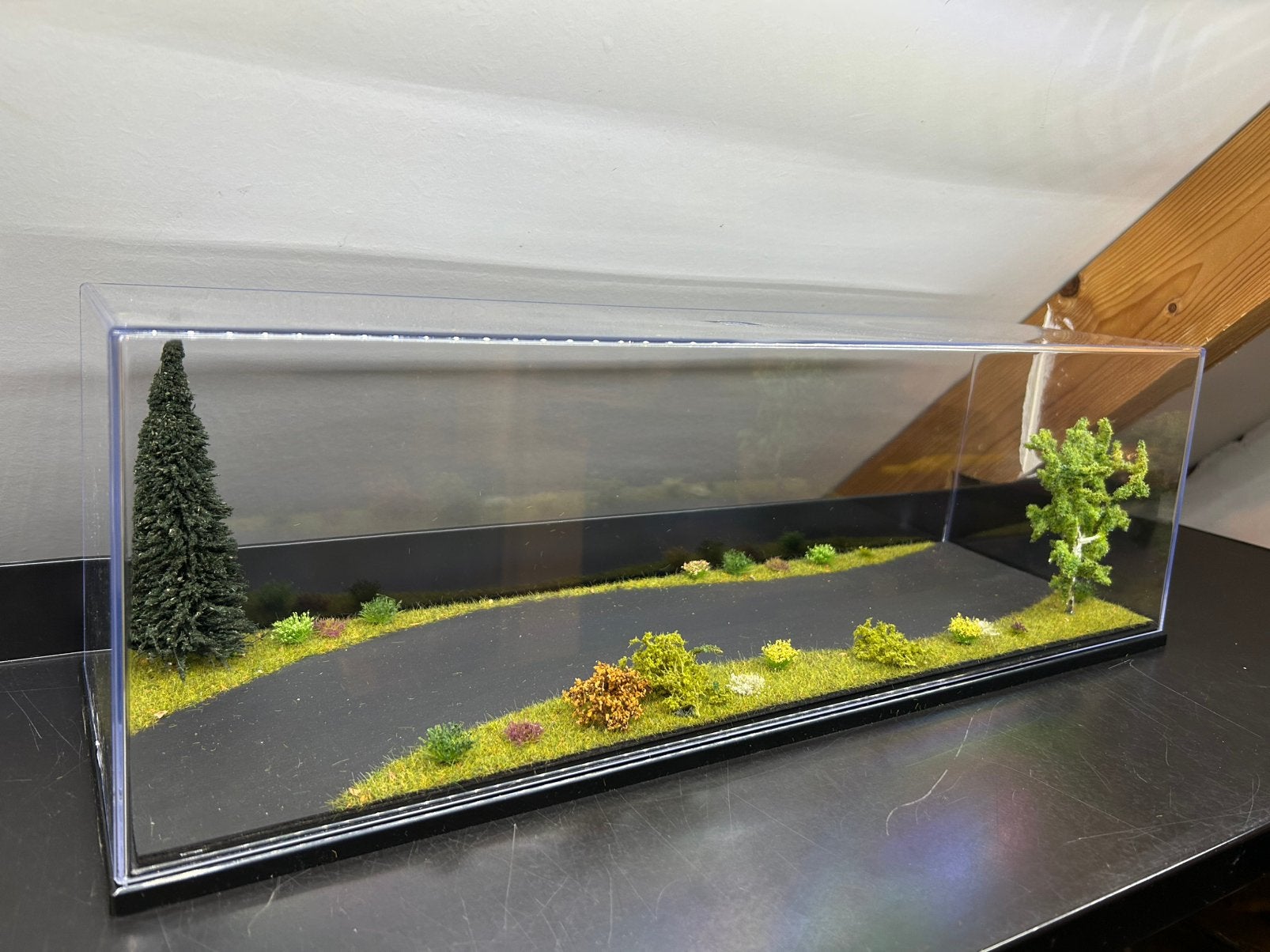 Stolp vitrine met diorama (51cm), Ophalen of Verzenden, Nieuw, Overige typen, Overige merken