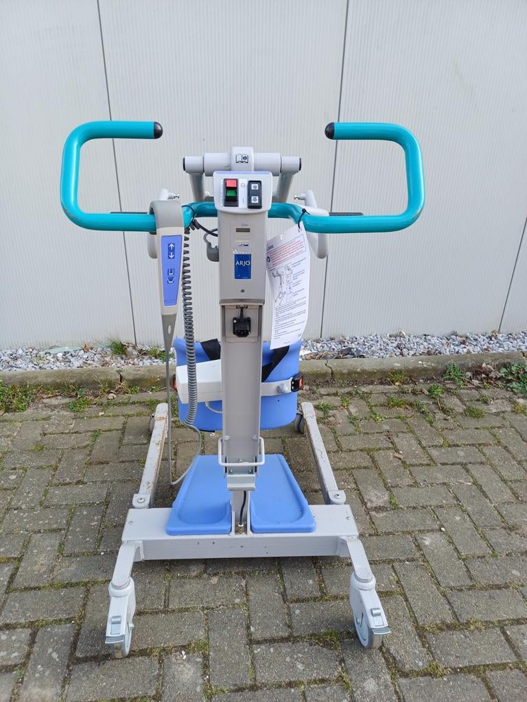Arjo Sara 3000 actieve tillift/staop hulp met keuring, Diversen, Verpleegmiddelen, Ophalen of Verzenden