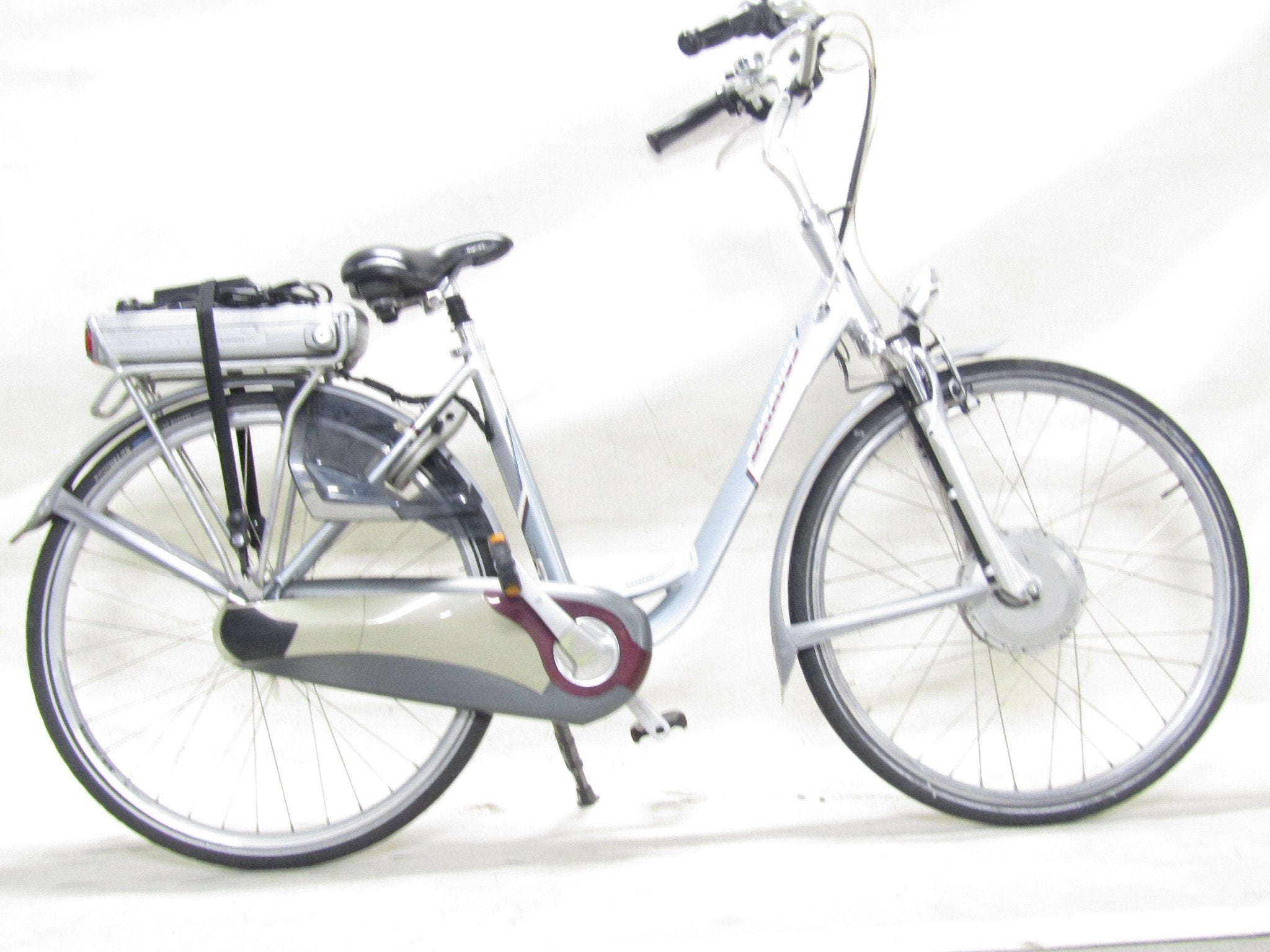 Batavus Intermetzo easy grijs dames 49cm 28inch, Fietsen en Brommers, Elektrische fietsen, 47 tot 51 cm, Gebruikt, Batavus