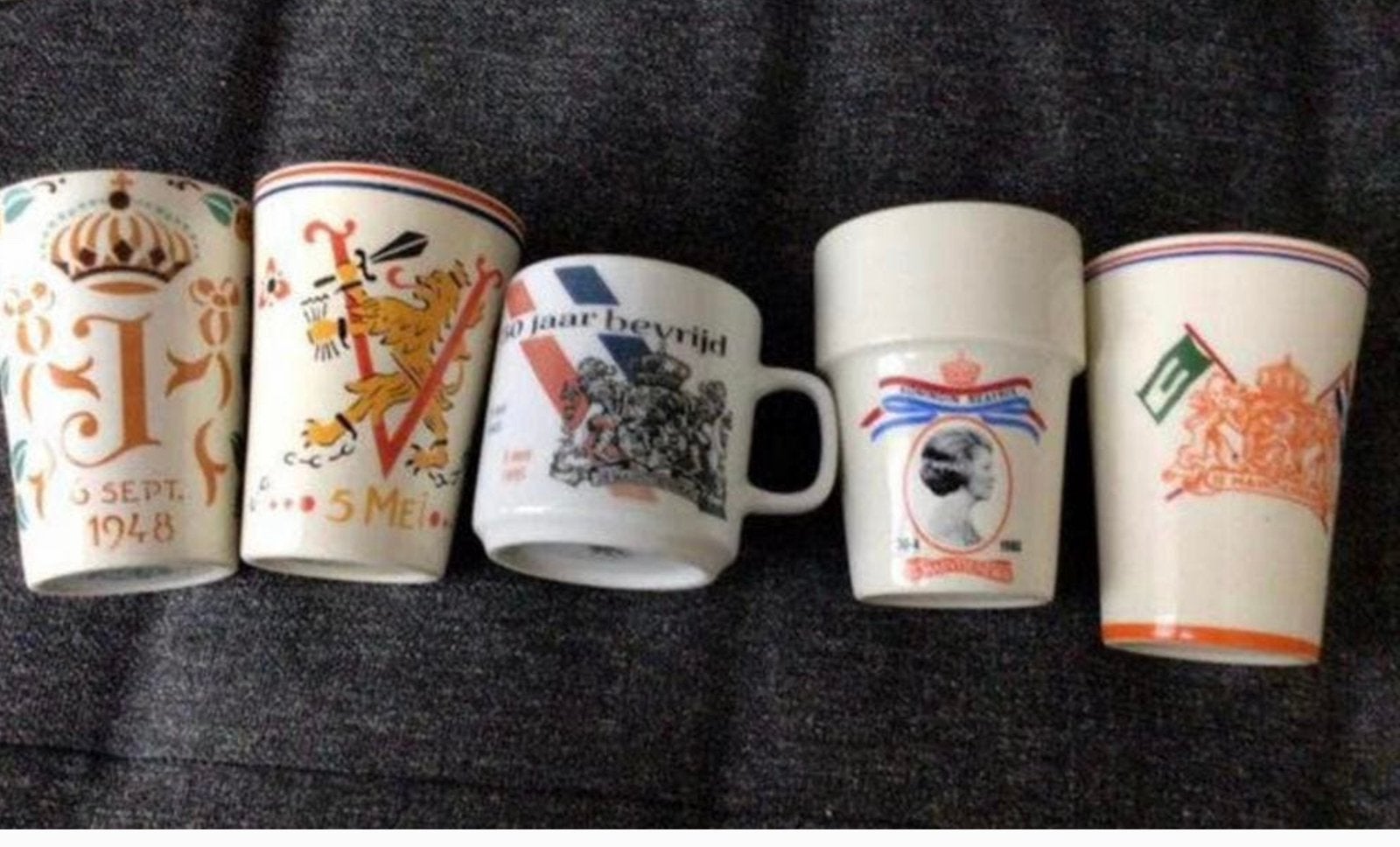 Nog 4 Melkbekers Bevrijding/Koninklijkhuis 🌺 zie de info, Ophalen of Verzenden, Overige stijlen, Kop(pen) en/of Schotel(s), Glas