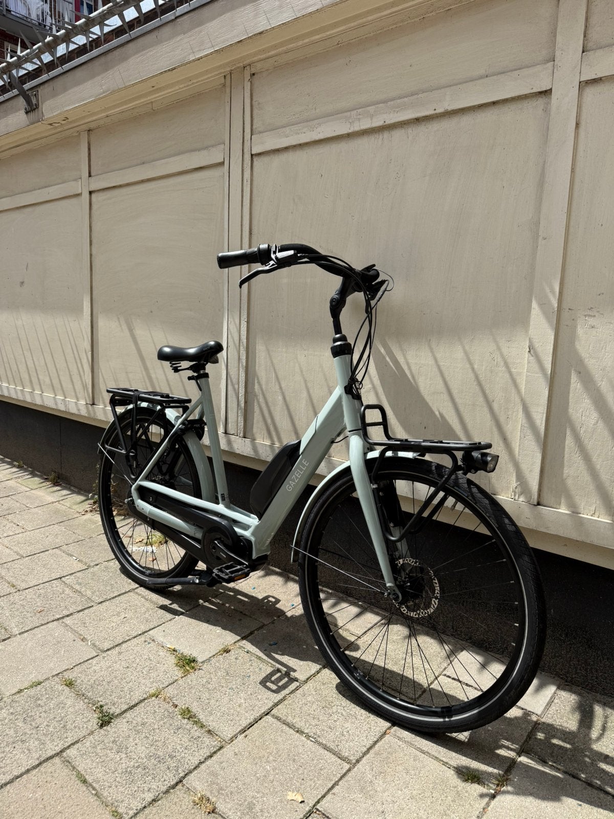 Foto 2 van Gazelle bloom elektrisch moederfiets 61cm
