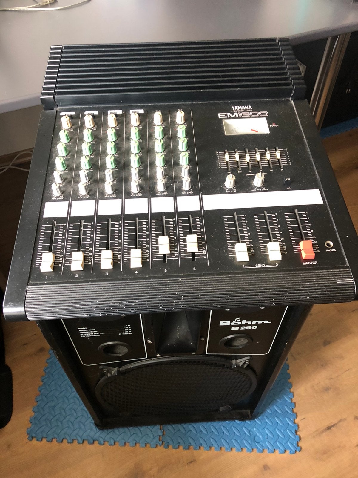 Yamaha powered mixer incl 2 boxen Bohm, Ophalen, Gebruikt, Minder dan 500 watt