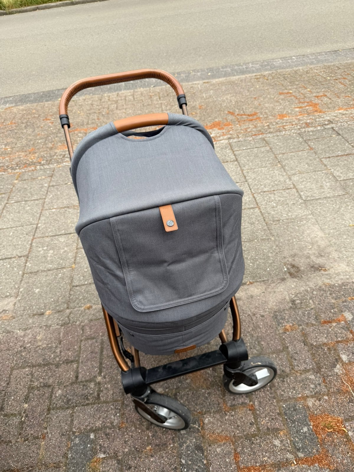 Mutsy Nio kinderwagen met reiswieg en zitje, Ophalen, Gebruikt, Mutsy, Verstelbare duwstang