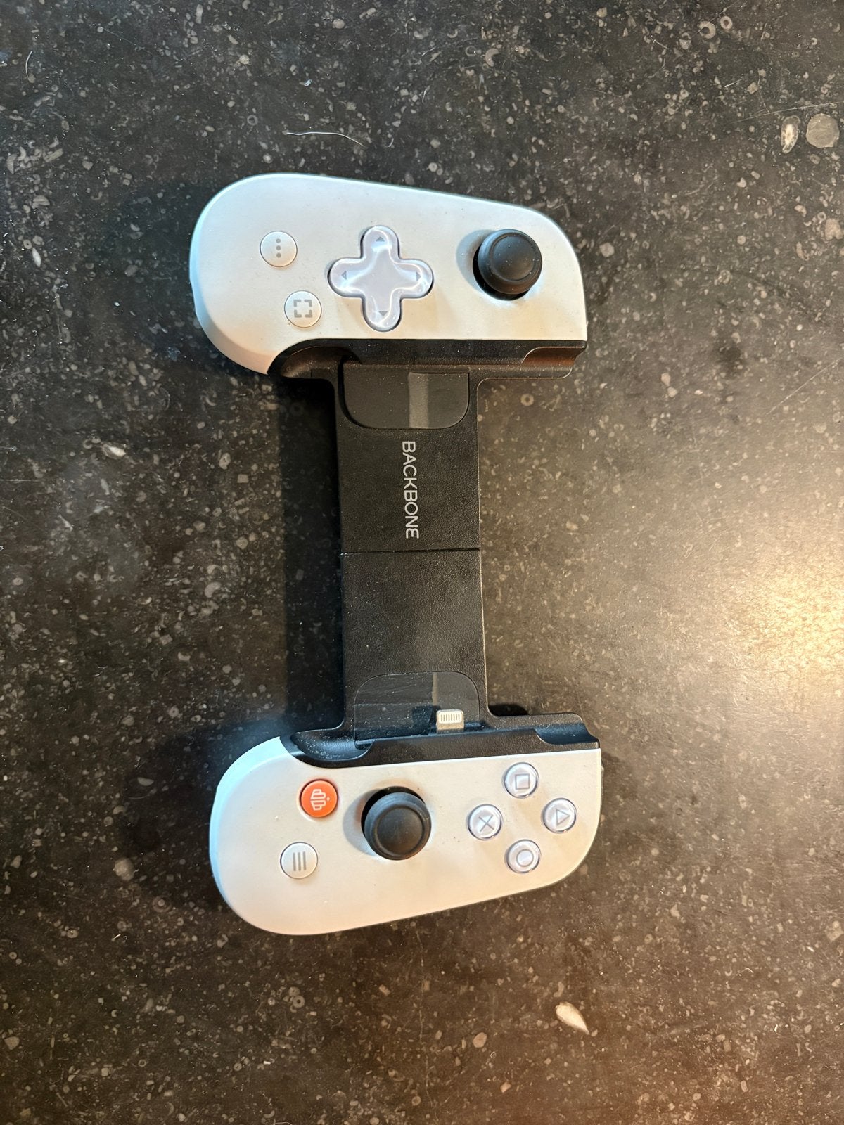 Backbone One iPhone Controller (Lightning) PS4 Knoppen, Backbone, Ophalen of Verzenden, Zo goed als nieuw, Mobiel