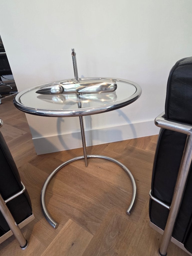 Eileen Gray E-1027 bijzettafel, Ophalen, Minder dan 55 cm, Gebruikt, Metaal of Aluminium