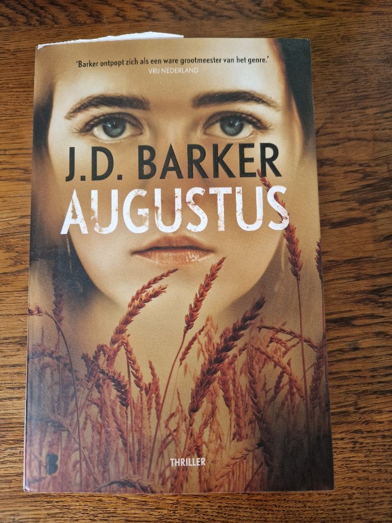 J.D. Barker - Augustus, Boeken, Ophalen of Verzenden, Zo goed als nieuw, J.D. Barker, Wereld overig