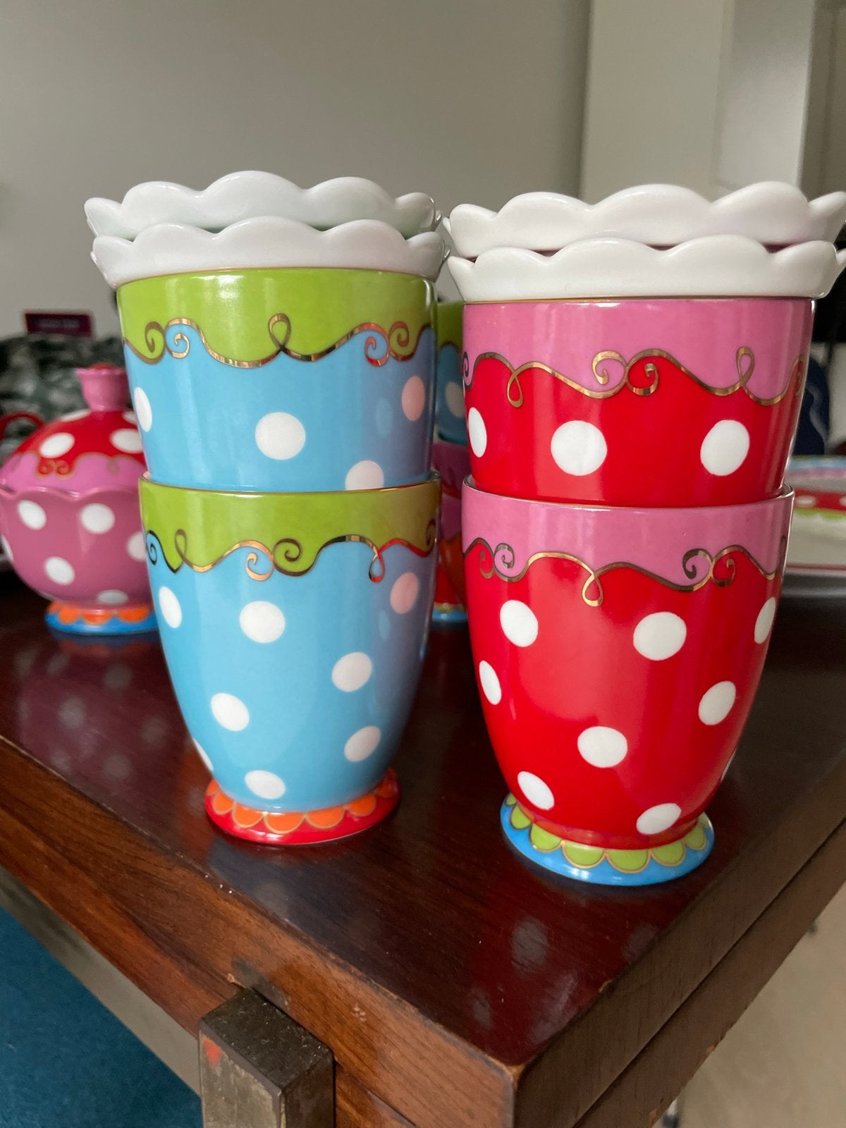 Vrolijke oilily mokken met stippen - 6 stuks, Huis en Inrichting, Ophalen, Overige merken, Keramiek, Mok
