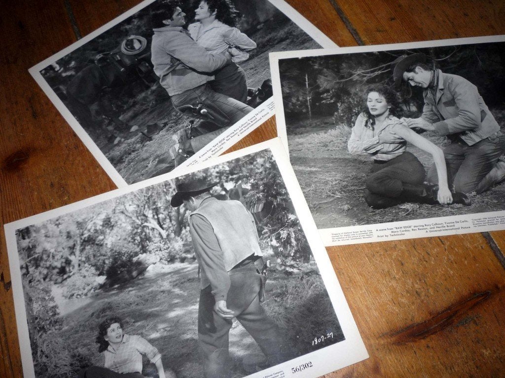 35mm uit de bioscoop "Raw Edge" - 1956 - Yvonne Decarlo -, Audio, Tv en Foto, Filmrollen, Ophalen of Verzenden, 8mm film