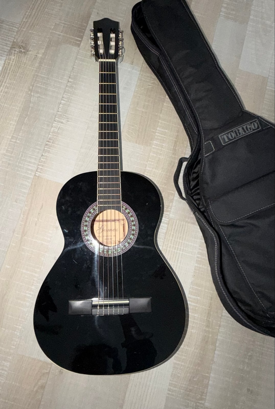 Gomez Klassieke kinder Gitaar Zwart met Tobago Hoes, Ophalen of Verzenden, Zo goed als nieuw, Klassieke of Spaanse gitaar, Met koffer