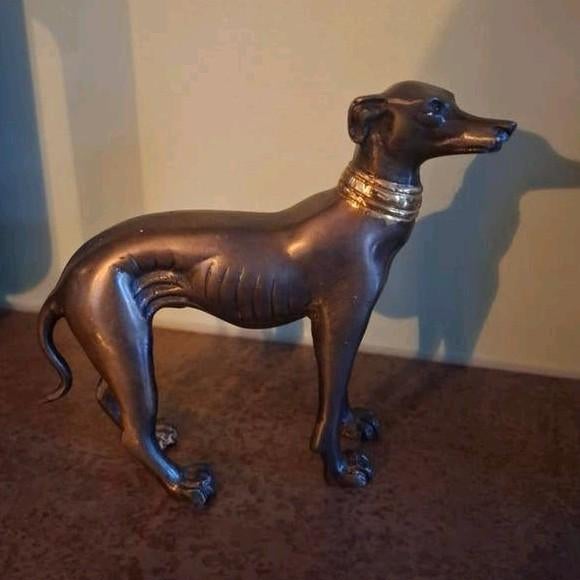 Windhond brons met gouden halsband, Ophalen of Verzenden