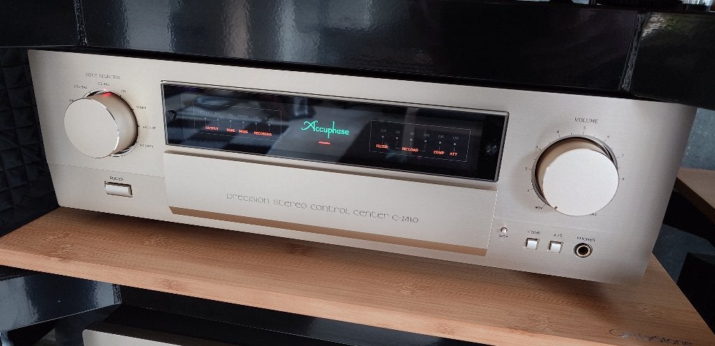Accuphase C-2410 voorversterker met doos etc., Audio, Tv en Foto, Gebruikt, 120 watt of meer, Stereo, Ophalen